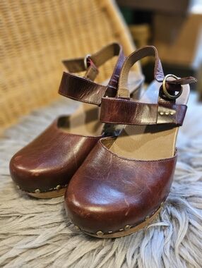 Dansko Dotty EU 40 US 10 Cherry Mary Jane Ankle Strap Heels Clogs Sandals